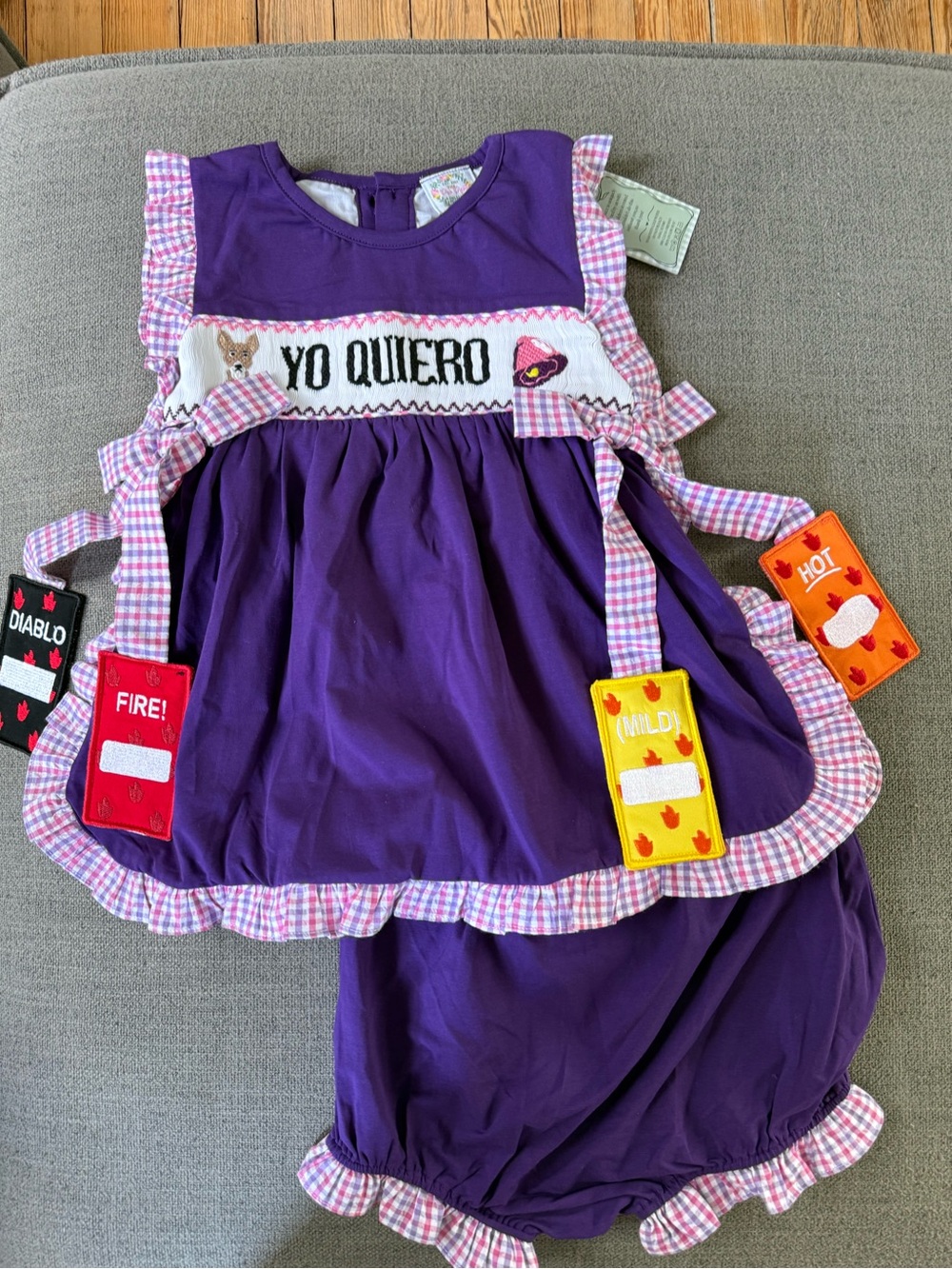 Posh piglet Taco Bell smocked bloomer set NWT